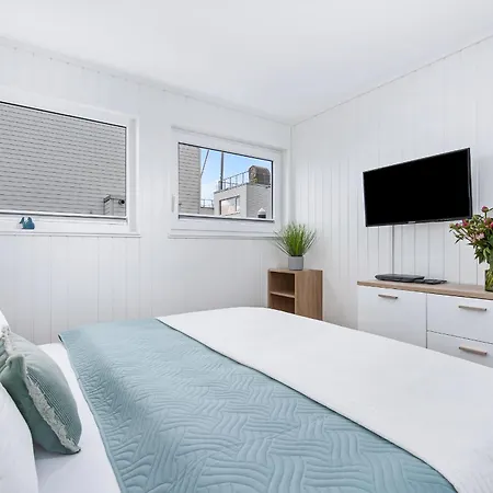 5 Beaufort - Wasserhaus, Meerblick, Sauna, Dachterrasse, Bootsanleger, Strandkorb Dom wakacyjny Olpenitz