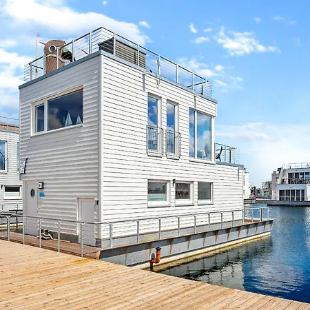 5 Beaufort - Wasserhaus, Meerblick, Sauna, Dachterrasse, Bootsanleger, Strandkorb בית נופש