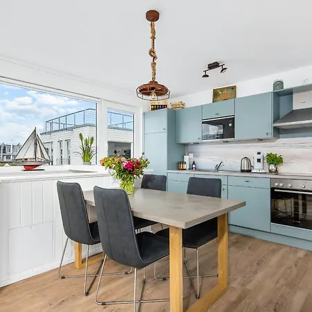 Holiday home 5 Beaufort - Wasserhaus, Meerblick, Sauna, Dachterrasse, Bootsanleger, Strandkorb Olpenitz