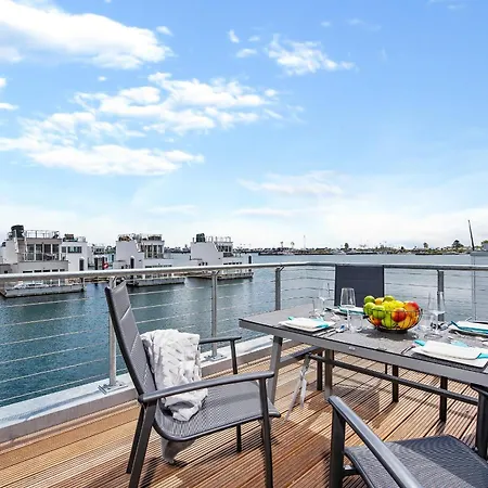 5 Beaufort - Wasserhaus, Meerblick, Sauna, Dachterrasse, Bootsanleger, Strandkorb * オルペニッツ