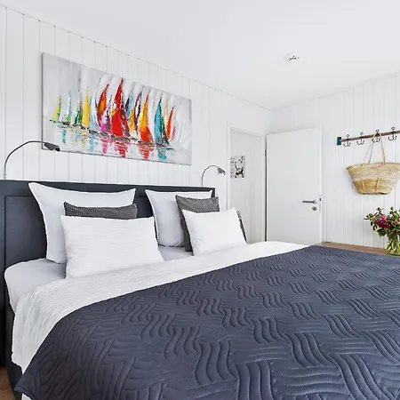 5 Beaufort - Wasserhaus, Meerblick, Sauna, Dachterrasse, Bootsanleger, Strandkorb