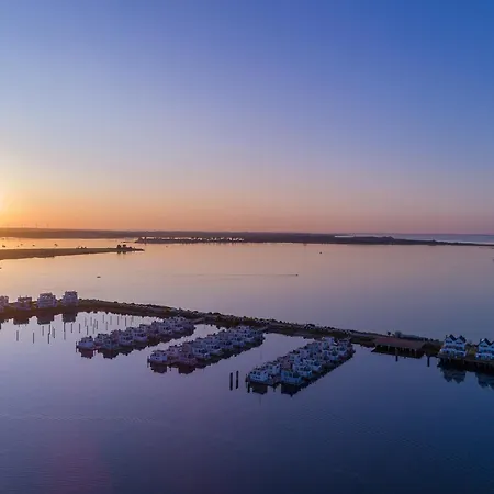 5 Beaufort - Wasserhaus, Meerblick, Sauna, Dachterrasse, Bootsanleger, Strandkorb Dom wakacyjny